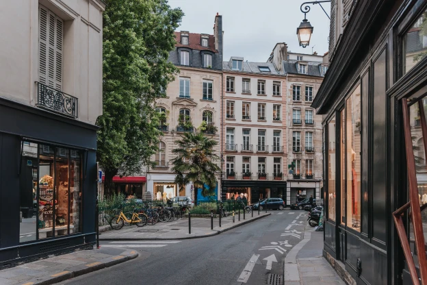 Rue parisienne – immobilier à Paris et Île-de-France – Nicolas Jeffs spécialiste immobilier