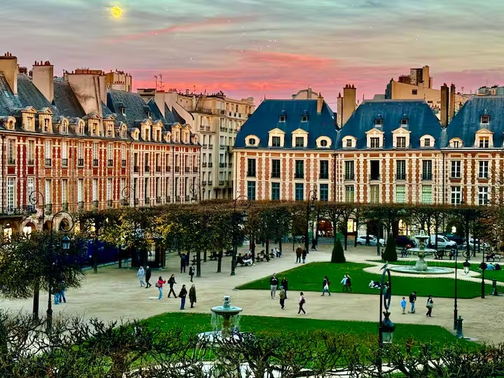 Prix immobilier Place des Vosges Paris 4e - Nicolas Jeffs