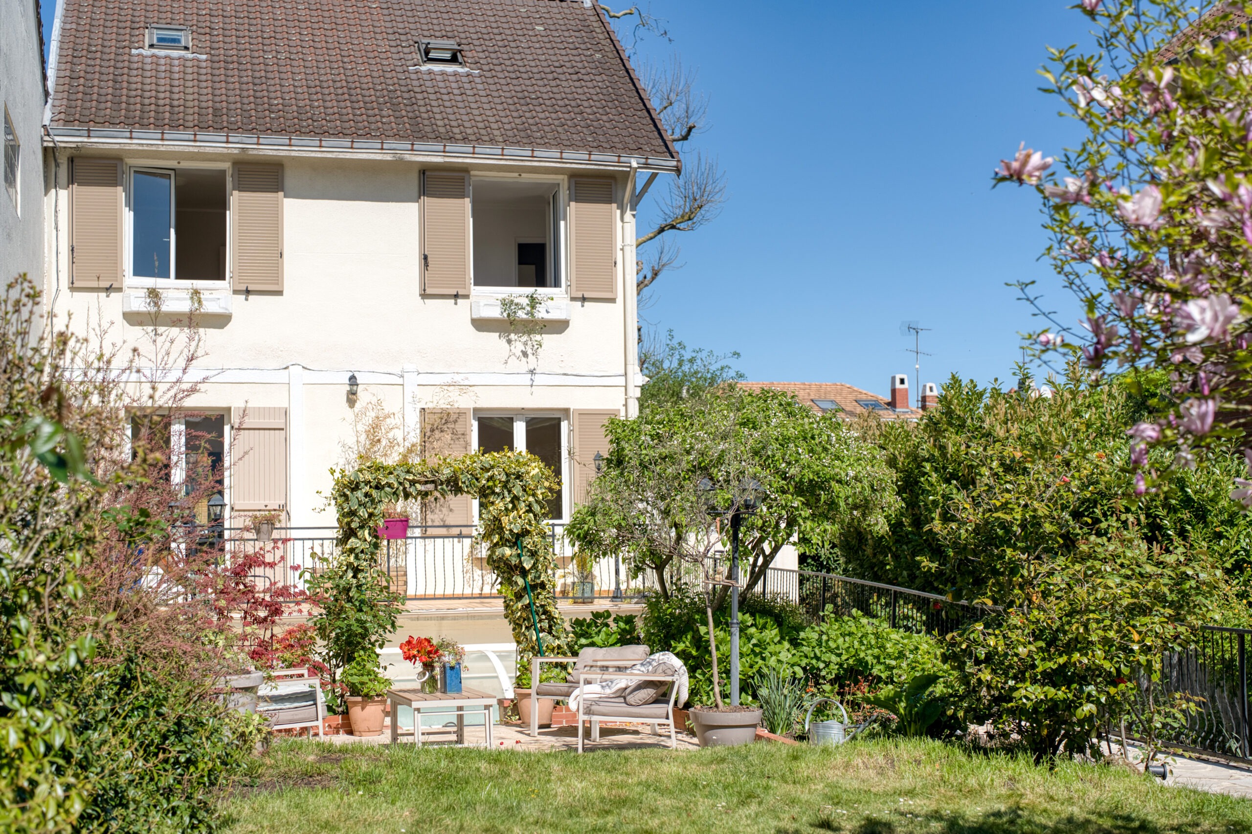 Maison à vendre à Sèvres avec jardin et piscine