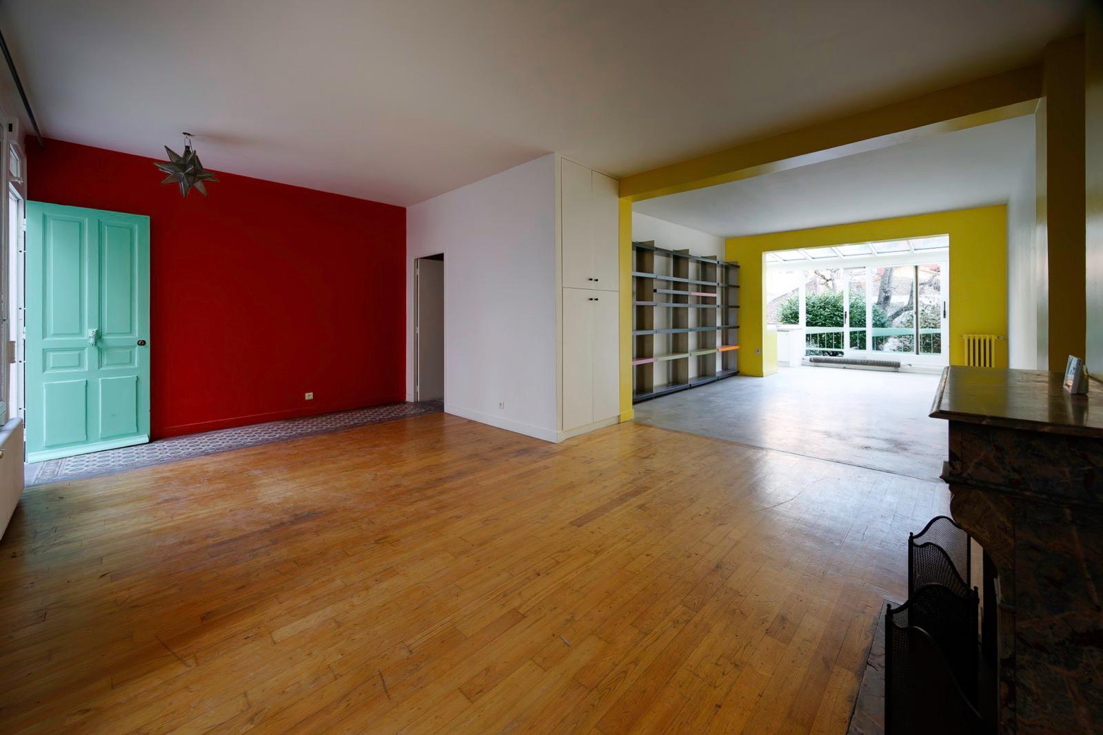 Extérieur d’une maison familiale dans le 20e arrondissement de Paris