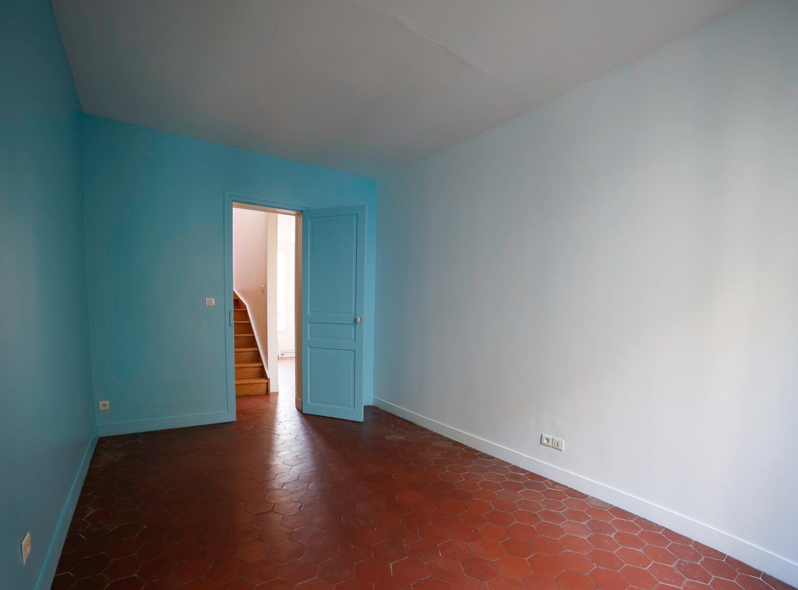 Pièce de vie de la maison familiale à Paris 20e