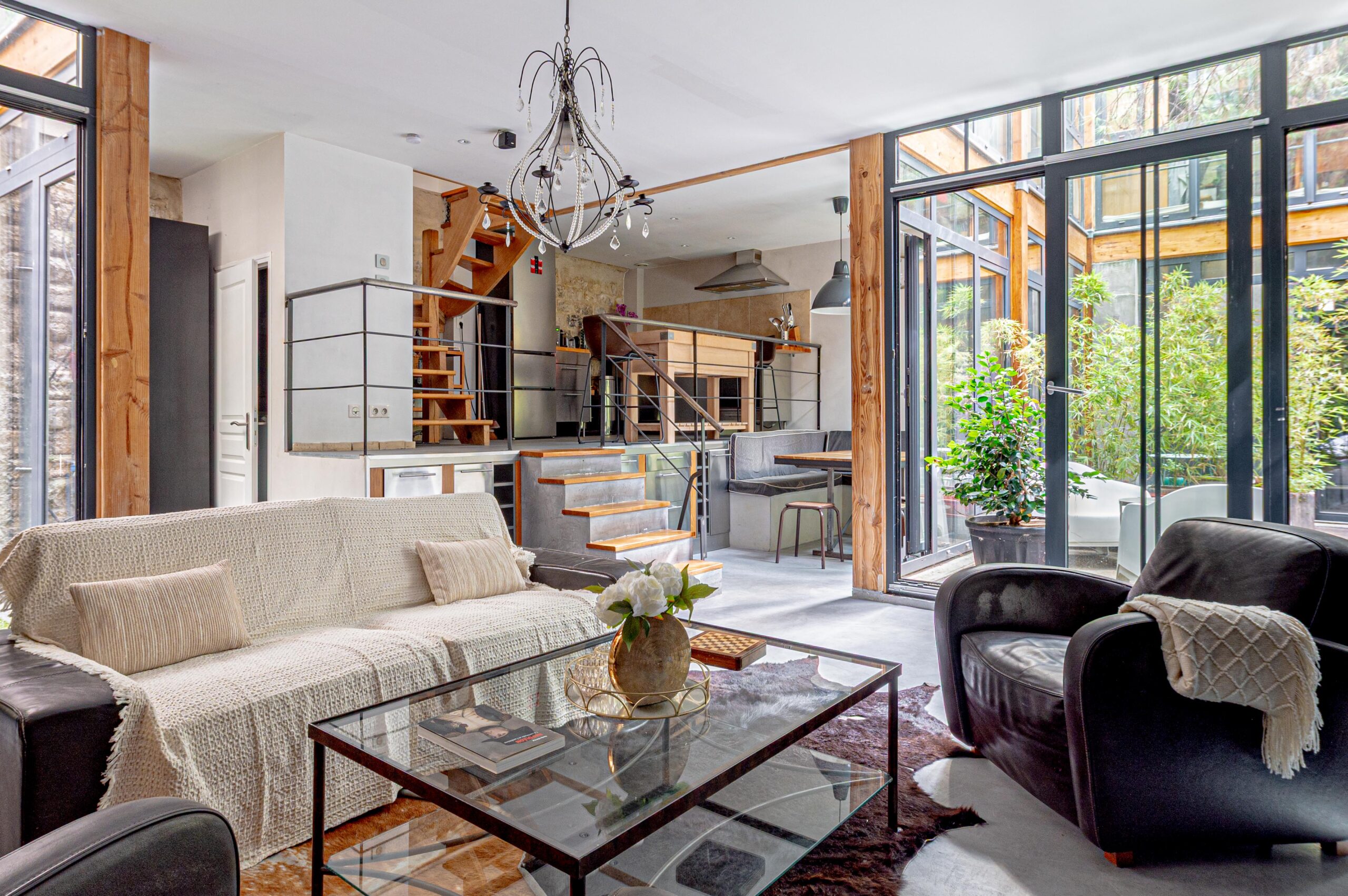 Pièce de vie du loft rue de Meaux Paris 19e