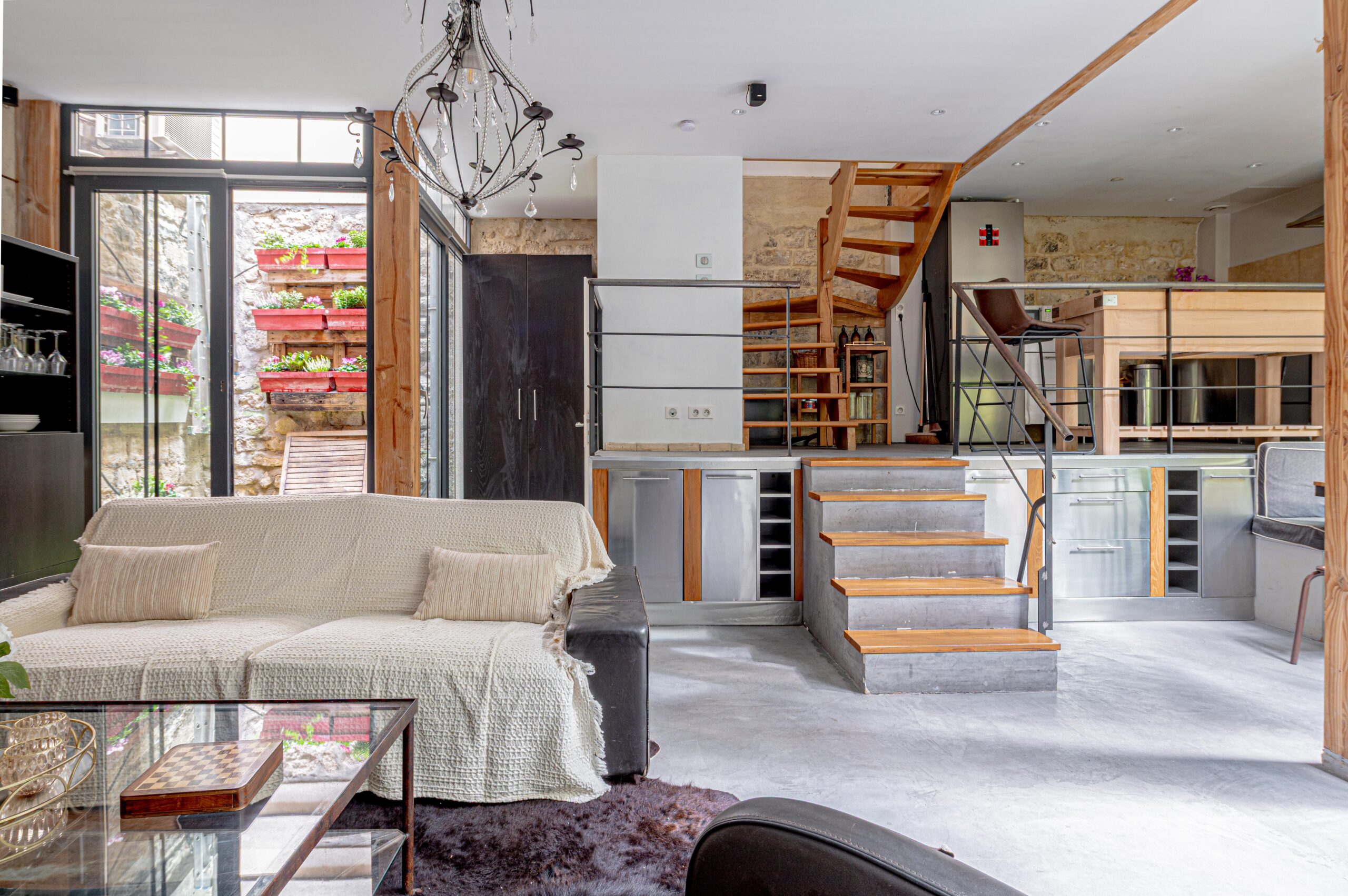 Intérieur du loft Halles Secrétan Paris 19e