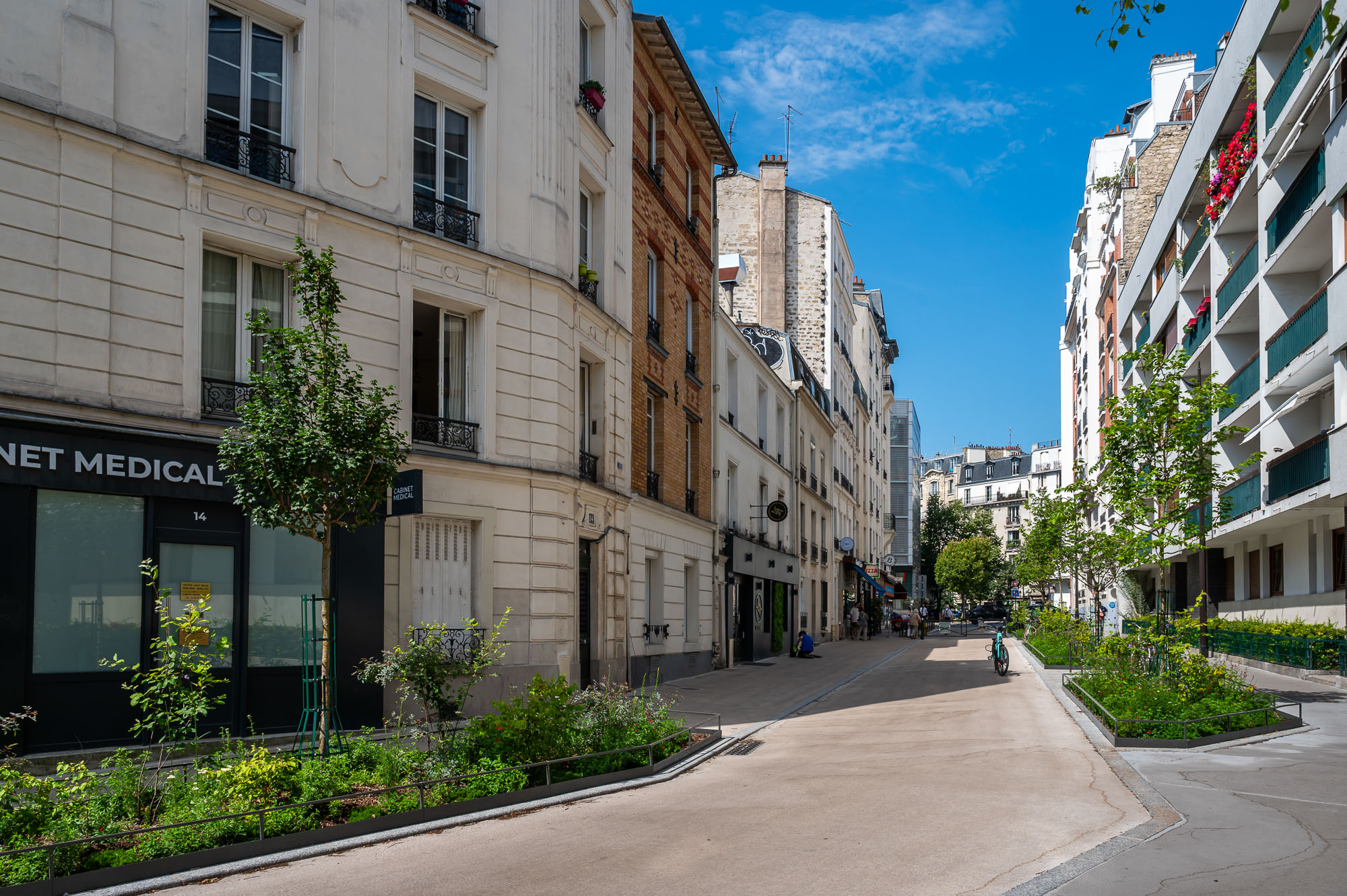 Rue de Surmelin à Saint-Fargeau Paris 20e