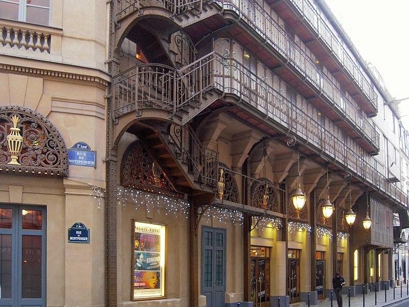 Rue de Montpensier au Palais-Royal à Paris