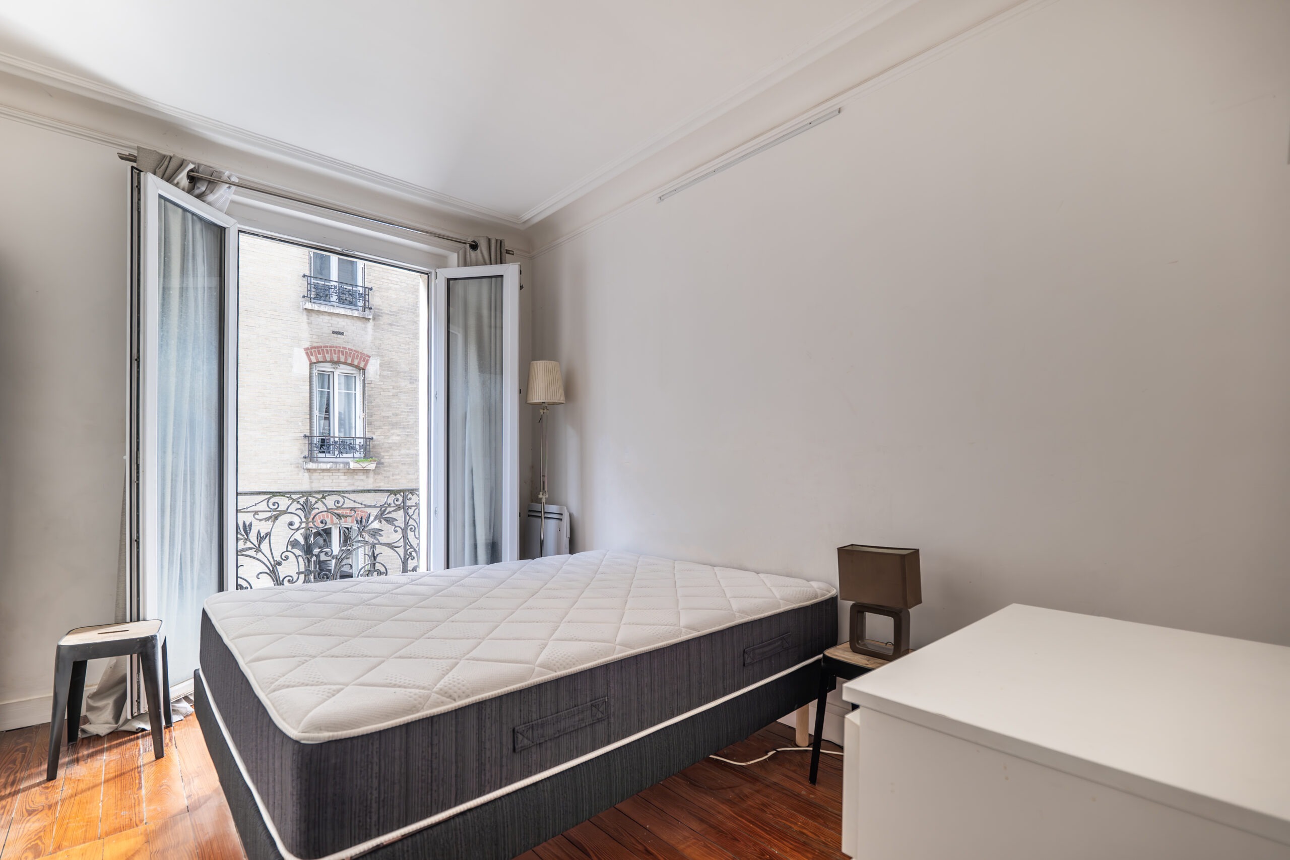 Appartement ancien rue des Pyrénées Paris 20e